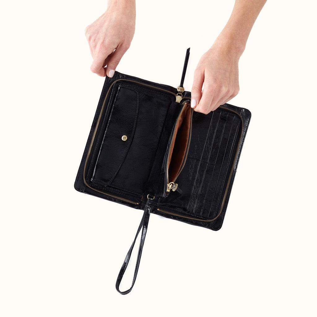 Evolve Wristlet - Polished Leather | Black