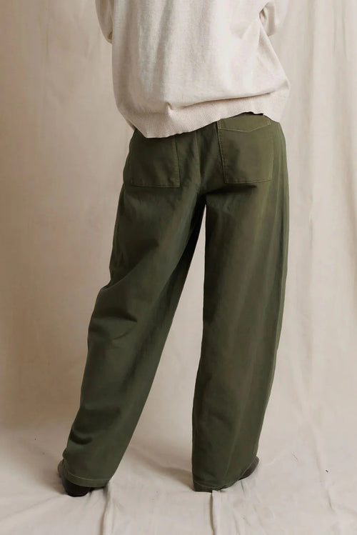 Akira sateen slub baby barrel pant