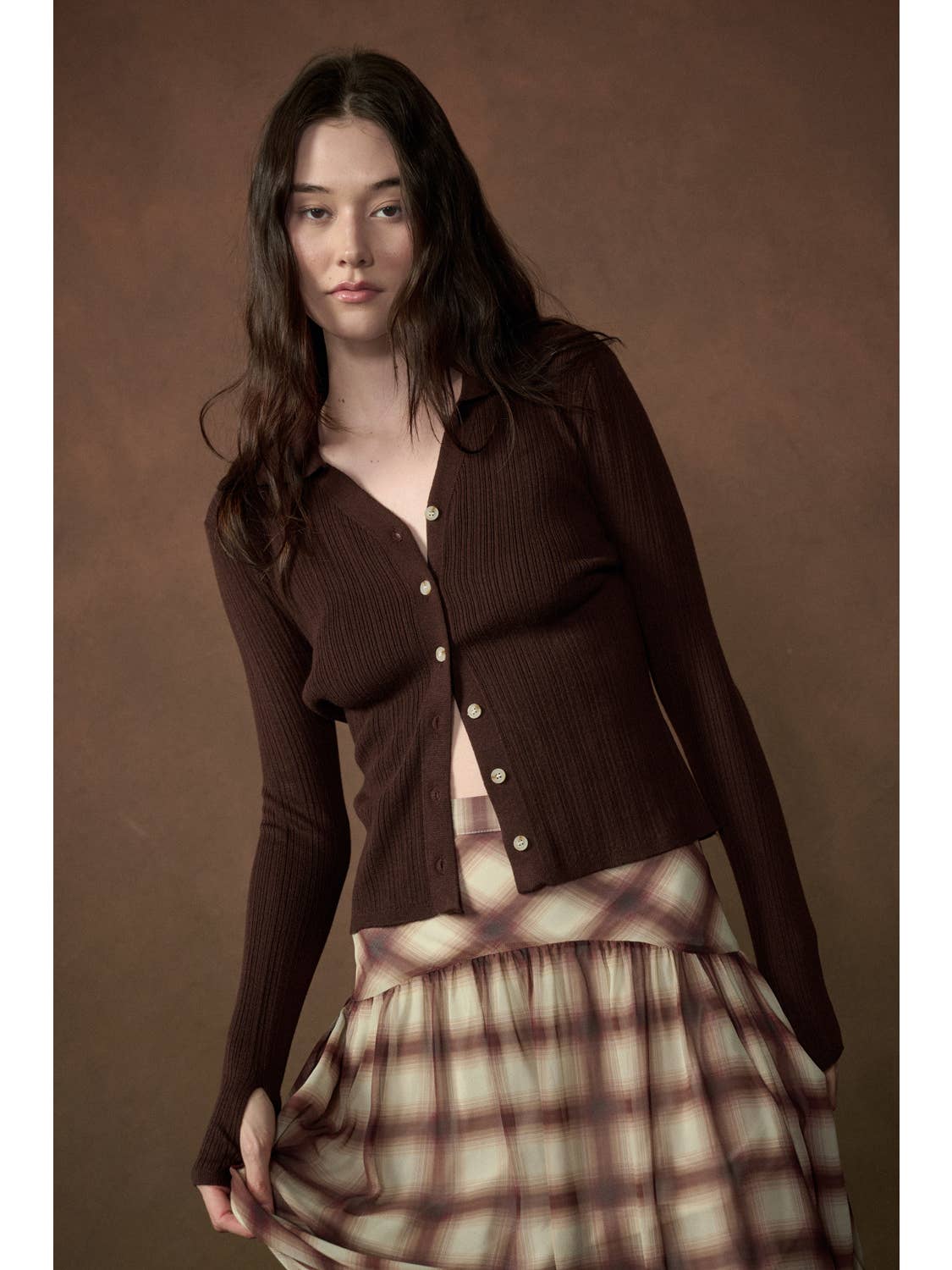 Ribbed Knit Collared Button-Up Thumbhole Cardigan Sweater - Chocolate